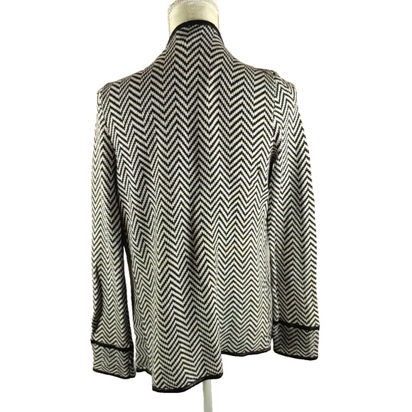 Chico's Women's Cardigan Black White Chevron Size 0 Small Open Flaw - Picture 4 of 9